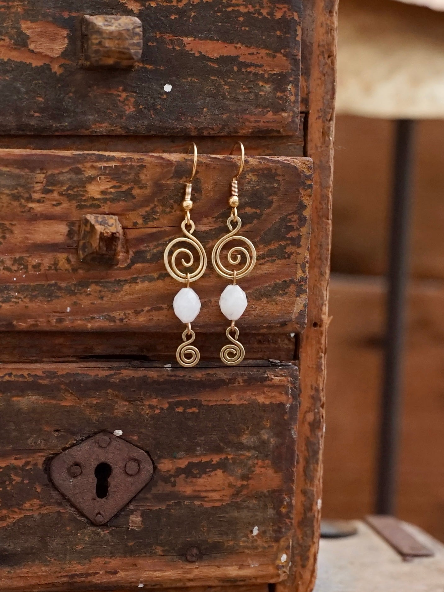 Spiral Ohrringe Mondstein gold