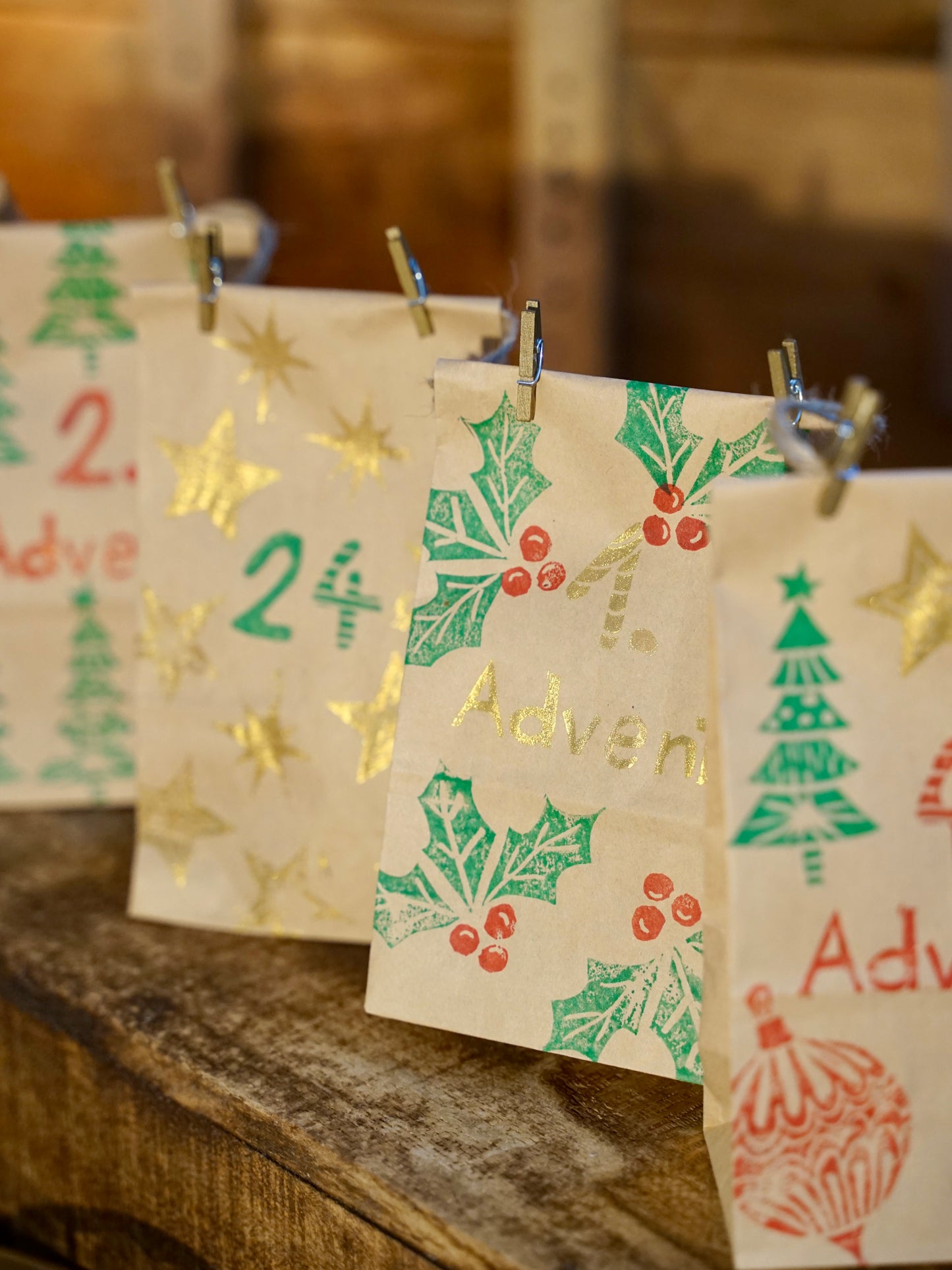 Adventskalender mit sechs Türchen