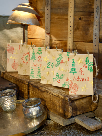 Adventskalender mit sechs Türchen