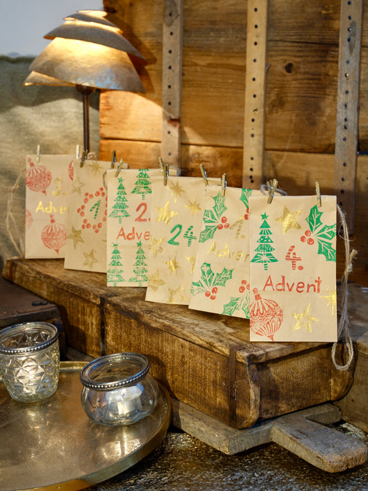 Adventskalender mit sechs Türchen