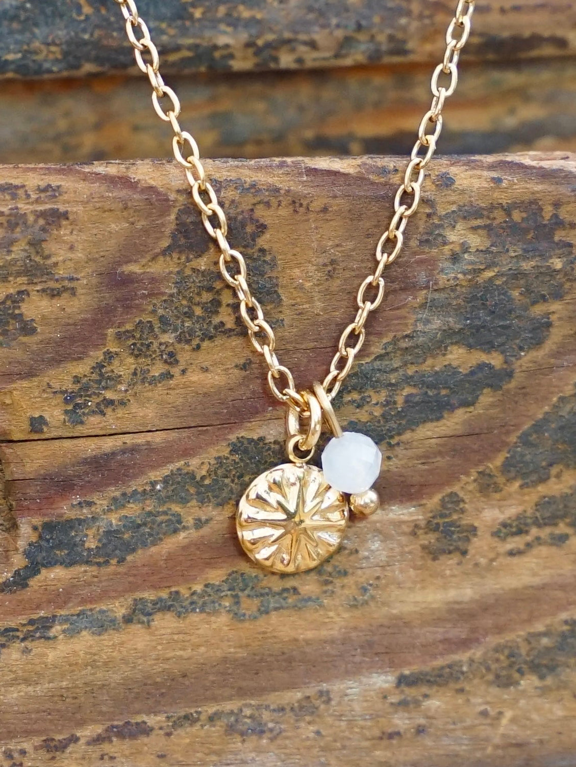 Merida Kette Mondstein gold