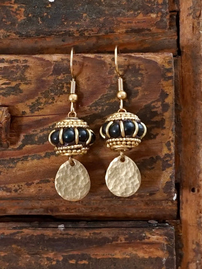 Boucles d'oreilles Karma courtes 