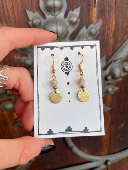 Moon shimmer earrings gold 