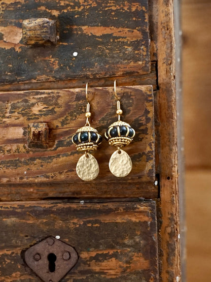 Boucles d'oreilles Karma courtes 