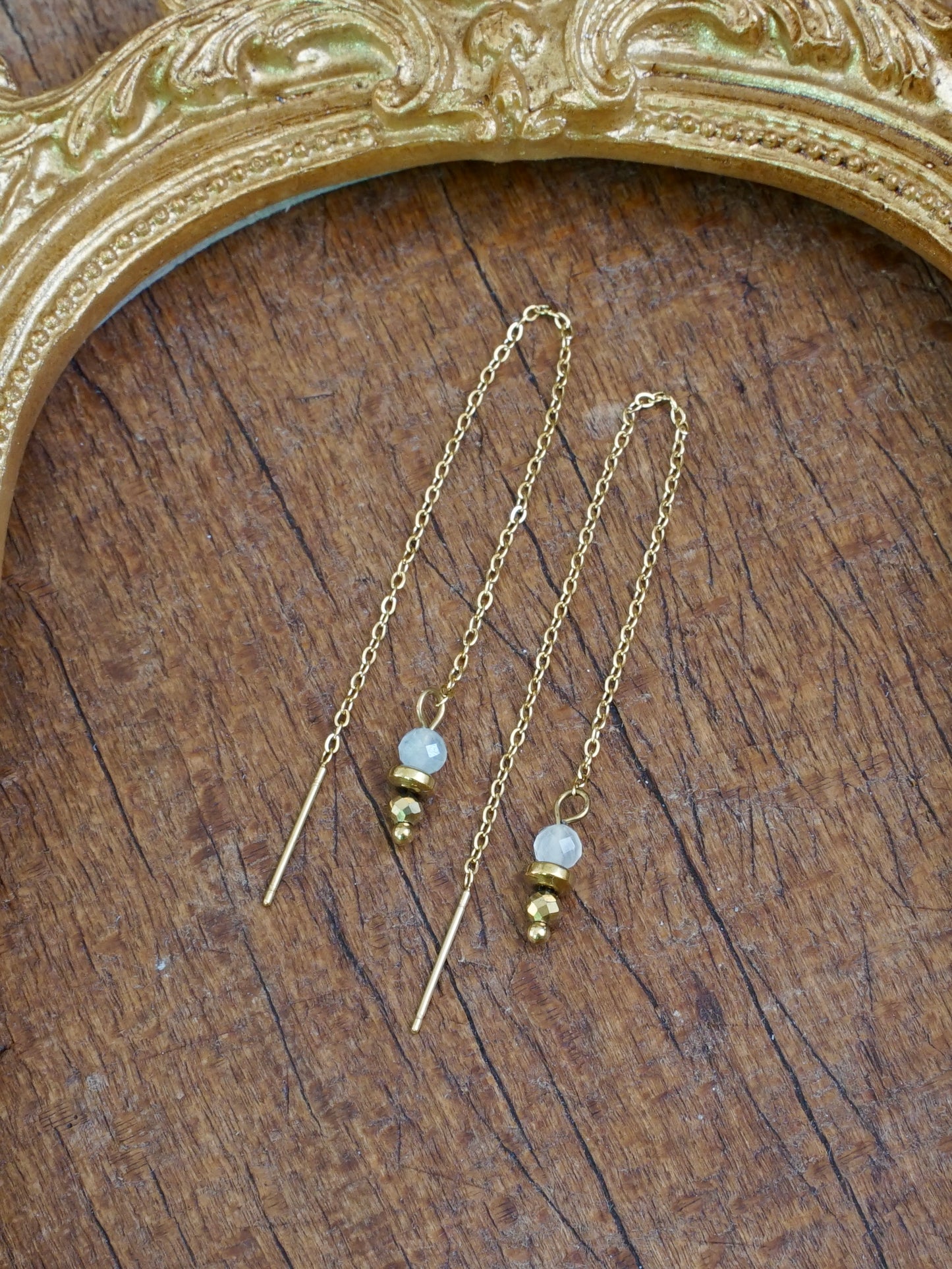 Lina Ohrringe weißer Mondstein gold