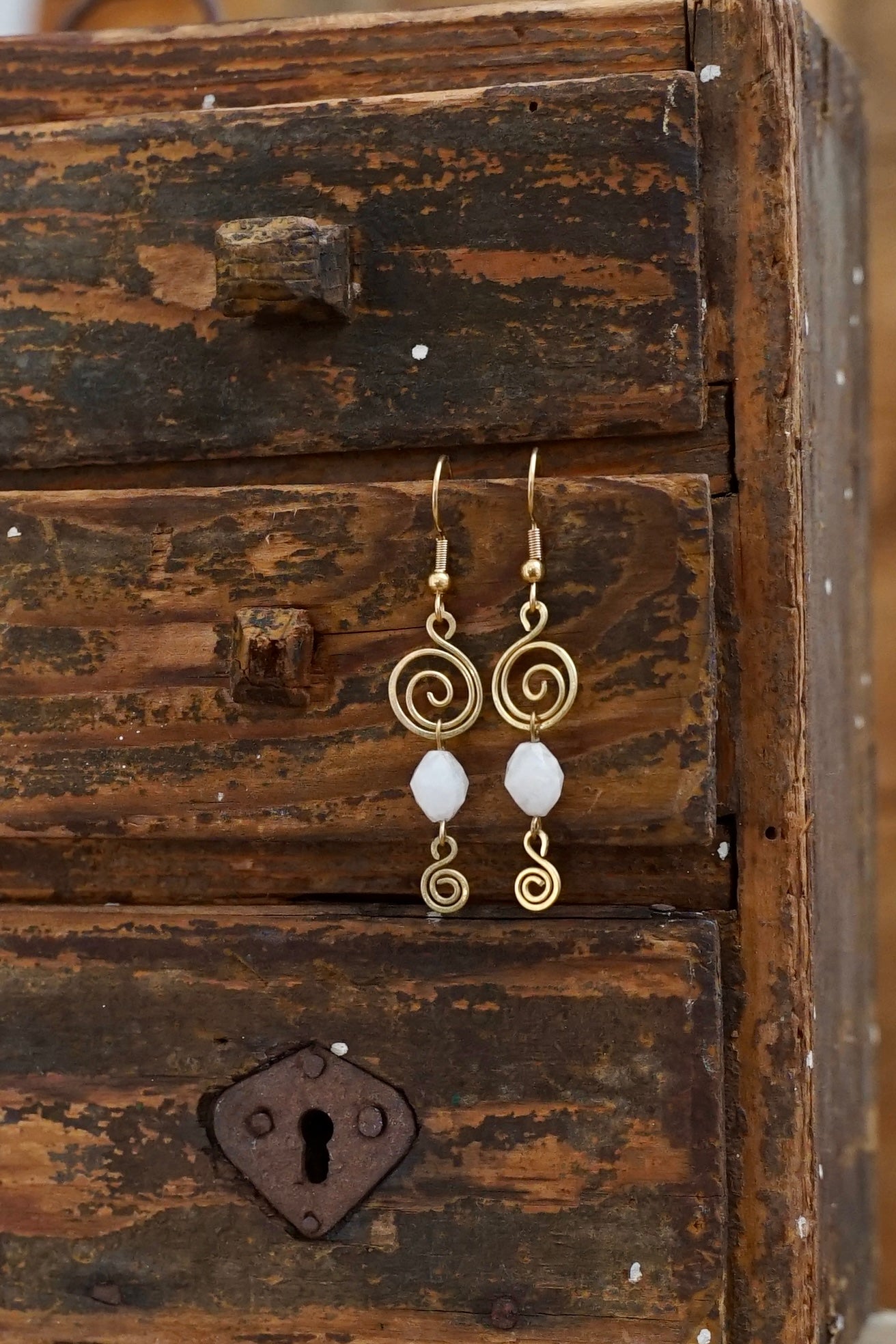 Spiral Ohrringe Mondstein gold