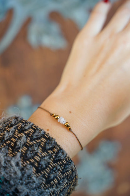 Moon Glow Bracelet gold