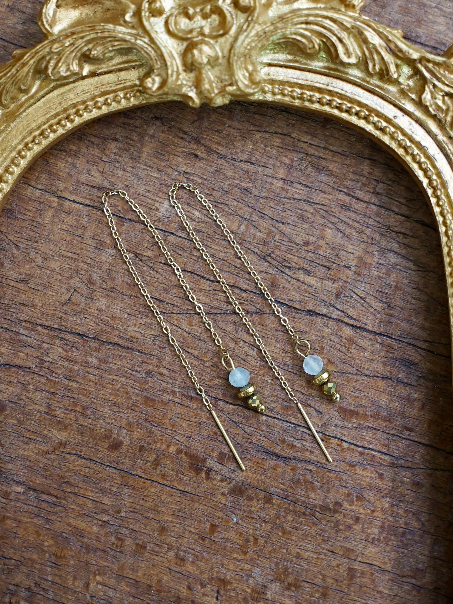 Lina Ohrringe weißer Mondstein gold