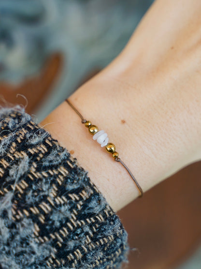 Moon Glow Bracelet gold